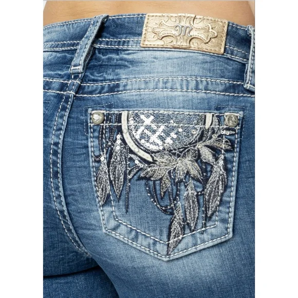 Miss Me Mid Rise Embellished Dreamcatcher Bootcut Jeans Size 33 - Picture 4 of 15